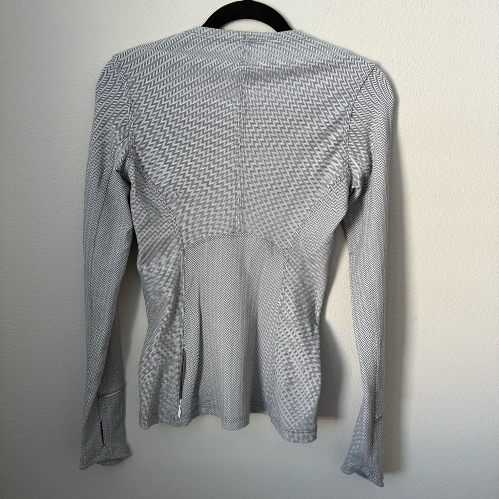 Lululemon Kanto Catch Me Women's Gray Long Sleeve Top - Picture 6 of 8